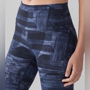 LULULEMON NWOT Train Times Crop